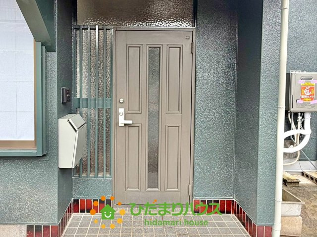 久喜市本町1期　中古一戸建ての玄関