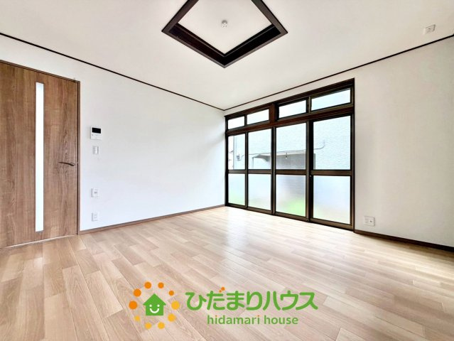 久喜市本町1期　中古一戸建ての居間・リビング