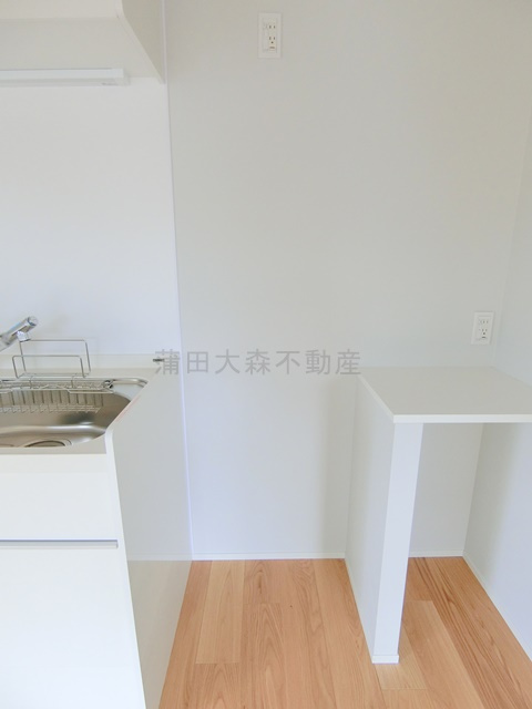 PATH池上の内装