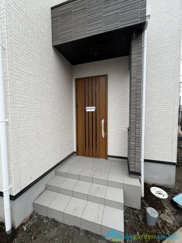 伊勢原市東大竹　新築戸建　全5棟5号棟の玄関