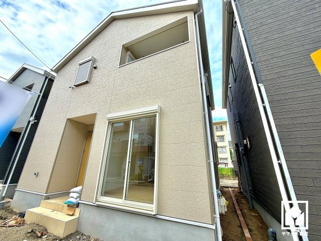 尼崎市高田町第1の外観|浄水器付きなので、いつでも手軽にきれいなお水をご利用いただけます。