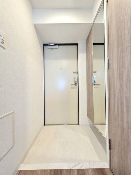 ディアレイシャス名古屋太閤通Ⅳの玄関