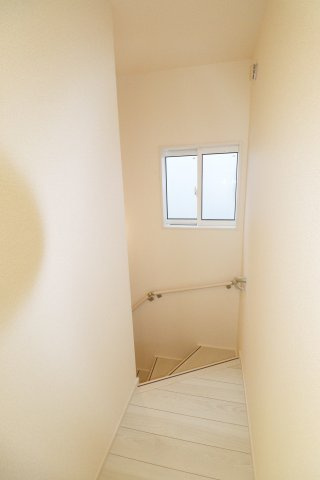 郡山市小原田3丁目　　　　２号棟　　　小原田小学校、小原田中学区の玄関|※同社施工例