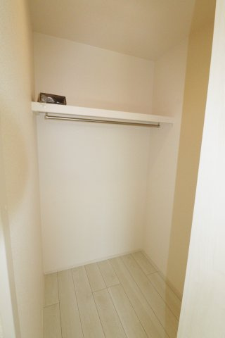 郡山市小原田3丁目　　　　２号棟　　　小原田小学校、小原田中学区の洋室|※同社施工例