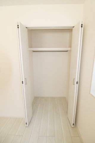 郡山市小原田3丁目　　　　２号棟　　　小原田小学校、小原田中学区の洋室|※同社施工例