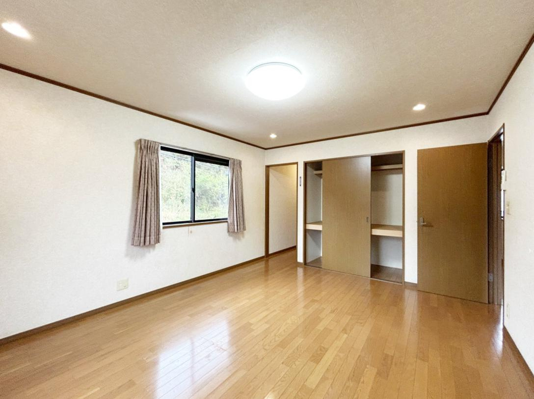北茨城市中郷町粟野　中古戸建の洋室