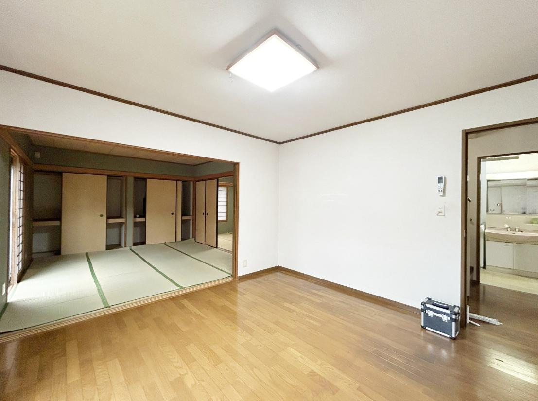 北茨城市中郷町粟野　中古戸建の居間・リビング