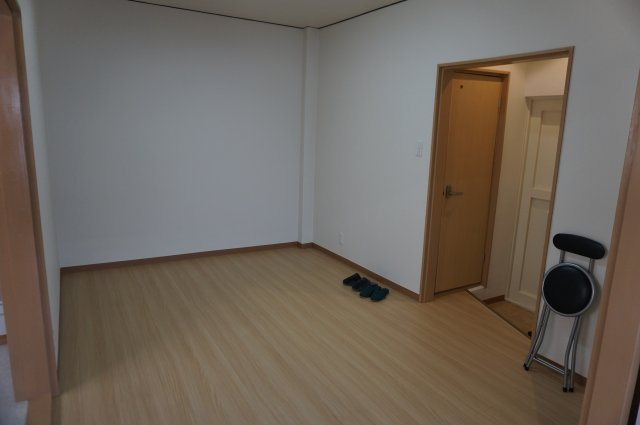 白梅マンションの洋室