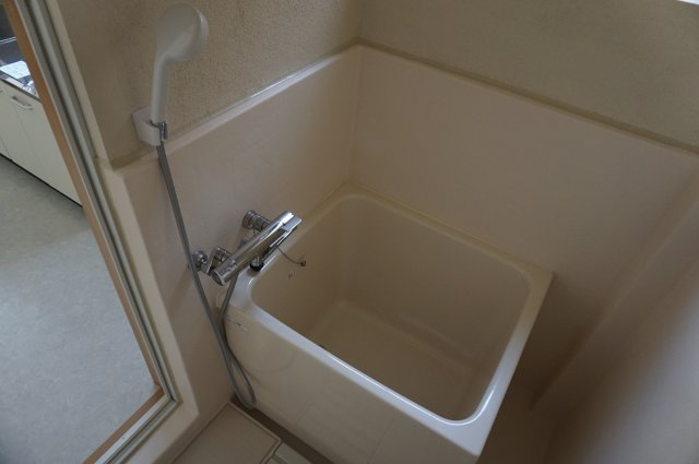 白梅マンションの浴室