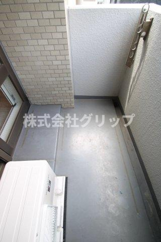 日神パレステージ伊勢佐木南のバルコニー