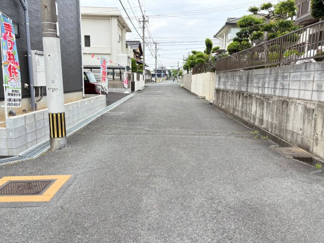 CRADLE GARDEN若松区二島第5の前面道路含む現地写真
