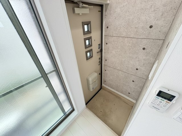 パインヒル市川の玄関