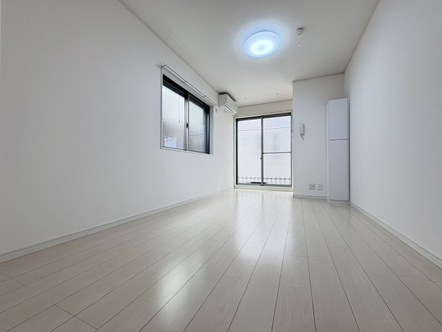 パインヒル市川の居間・リビング
