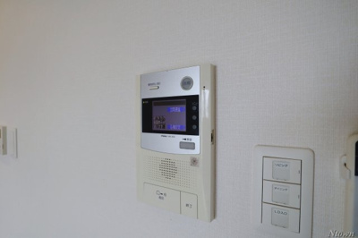 【セキュリティ】 | プレサンス丸の内雅風 | モニター付きインターホンです