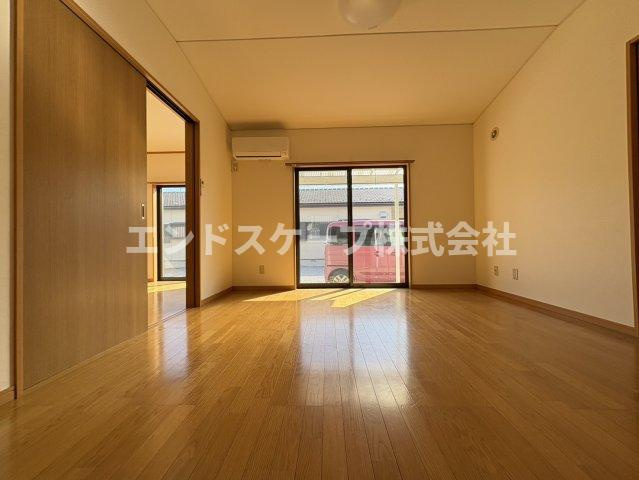 藤塚町戸建ての居間・リビング|高崎、前橋のお部屋探しはエンドスケープまで！お客様の理想お聞かせ下さい♪