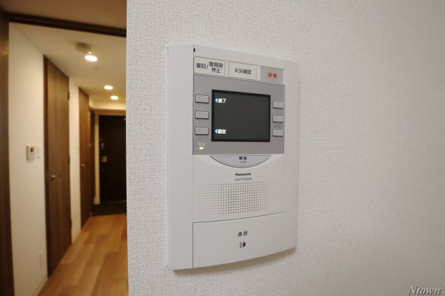 【セキュリティ】 | プレサンスTHE久屋大通レジェンド | モニター付きインターホンです