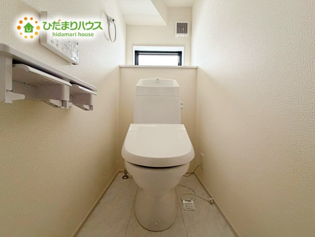 いわき市勿来町窪田町通1丁目第1　新築戸建　1号棟のトイレ|白を基調としたトイレは、インテリア次第でどんな空間になるかワクワクしますね♪