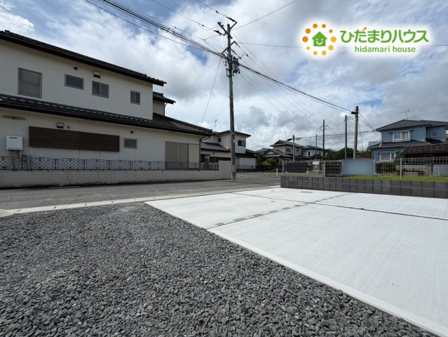 いわき市勿来町窪田町通1丁目第1　新築戸建　1号棟の駐車場|カースペース３台ＯＫ！来客用にもスペースを確保できて安心ですね(^^)/