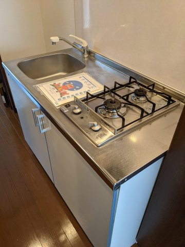三鷹市大沢６丁目のアパートのキッチン