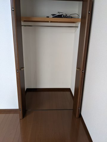 三鷹市大沢６丁目のアパートの収納