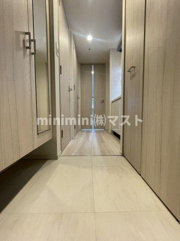 S-RESIDENCE堺筋本町Deuxの玄関