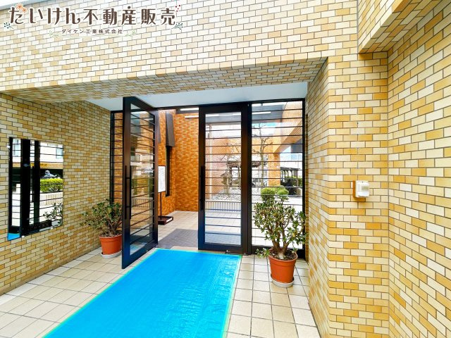 ユニライフ明石魚住のエントランス