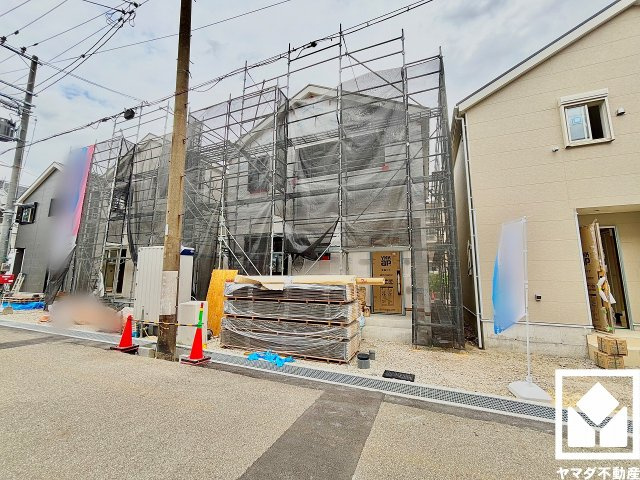 尼崎市高田町第1の外観|ブランコやすべり台、見通しが良くお子様を見守りやすい広場を備えた「高田市住子ども広場」まで徒歩1分（約66m）で、子育て世帯の方にもお勧めです。天気の良い日や隙間時間にも気軽に利用できる距離感です。