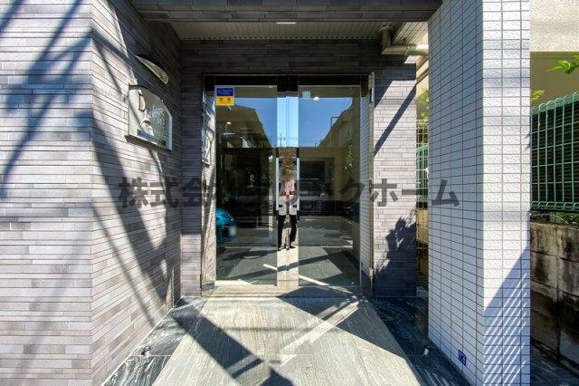 プレールドゥーク吉祥寺のエントランス