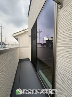 【バルコニー】 | ワイウッドコート古河市西牛谷第4期　 | 一度にたくさんのお洗濯物を外干し可能な広々バルコニー☆
