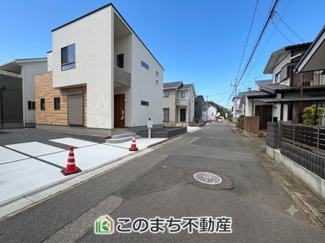 【前面道路含む現地写真】 | ワイウッドコート古河市西牛谷第4期　 | 前面道路が広いので、陽当り・解放感◎になっております！