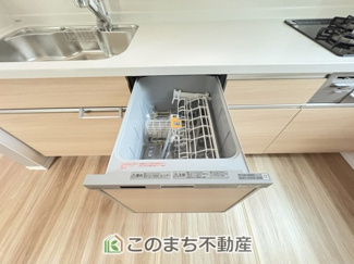 【キッチン】 | ワイウッドコート古河市西牛谷第4期　 | 食器洗浄乾燥機付きで時短家事を可能にします☆