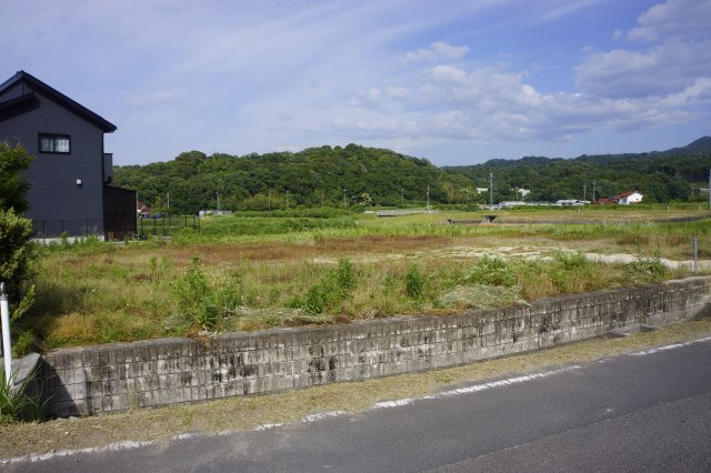 湖陵町三部　（農振除外申請要）　売土地　約226坪　建築条件なし