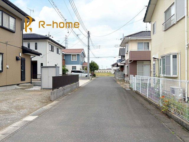 下妻市加養第1　新築戸建て　1号棟の前面道路含む現地写真|周辺環境も併せて案内致します♪
ぜひ現地へお越しください♪