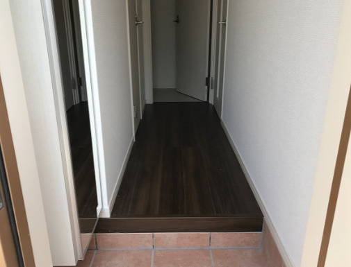 アムールブランの玄関|※別号室参考写真です