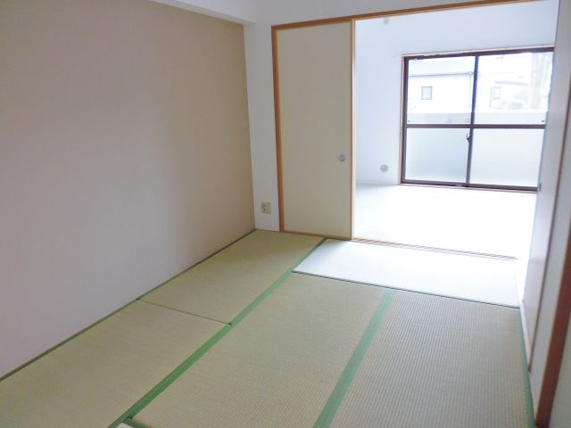 パインプロスの和室