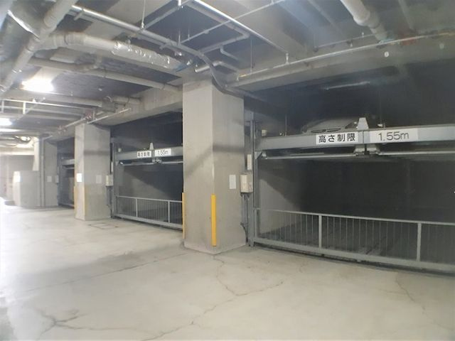 レジディア文京音羽の駐車場