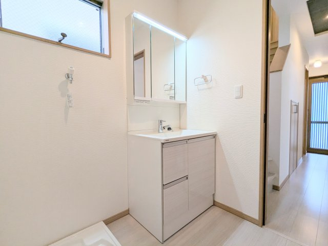葛飾区西新小岩５丁目の戸建の独立洗面台|～洗面化粧室写真～