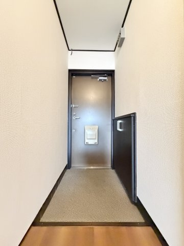 ローレルハイツの玄関