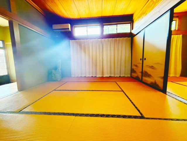 かすみがうら下稲吉の古家有。店舗付き中古住宅の和室