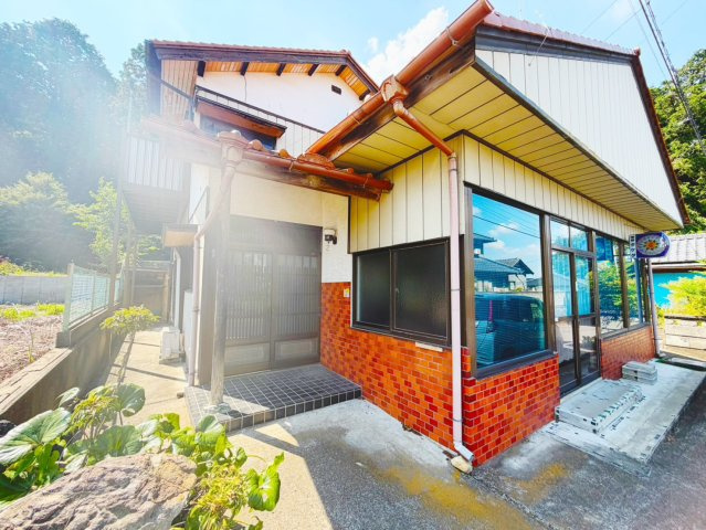 かすみがうら下稲吉の古家有。店舗付き中古住宅