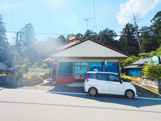 かすみがうら下稲吉の古家有。店舗付き中古住宅の外観