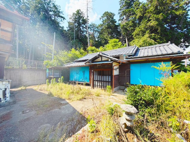 かすみがうら下稲吉の古家有。店舗付き中古住宅の外観