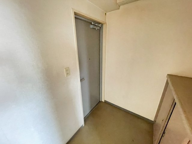 ルマ・ソネの玄関
