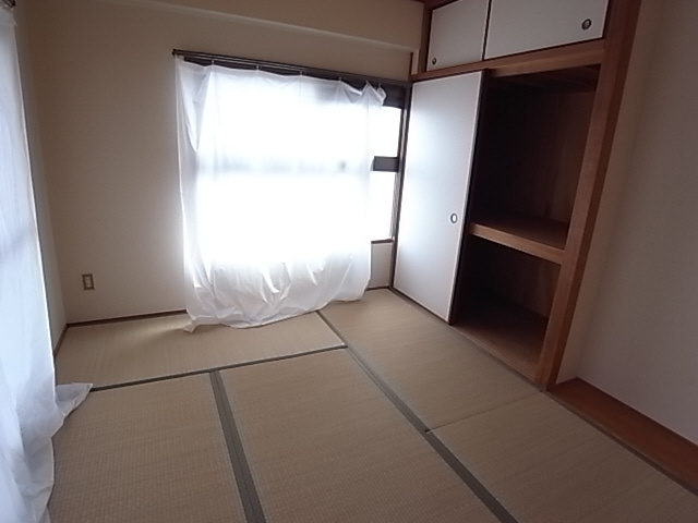 ハイツ甲南の居間・リビング