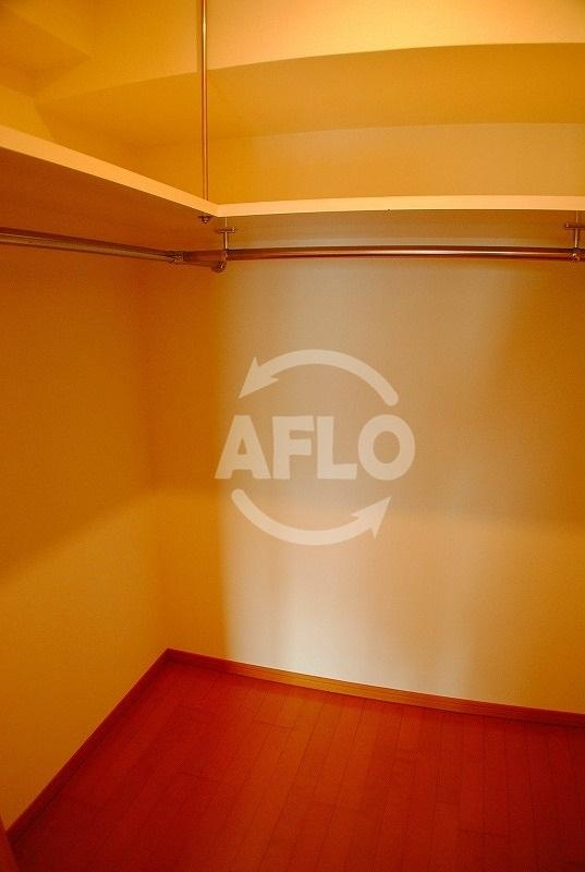 リーガルタワー船場の収納|リーガルタワー船場　ウォークインクローゼット