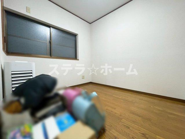 中宮4 中古戸建の洋室|個人の部屋や寝室として使える洋室です