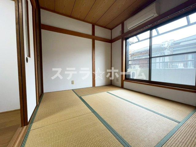 中宮4 中古戸建の和室|畳の上でゆっくりとくつろげる和室です