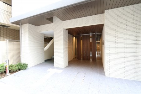 【エントランス】