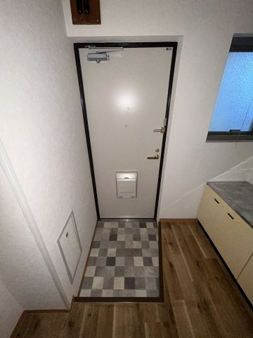 フテガサキマンションの玄関