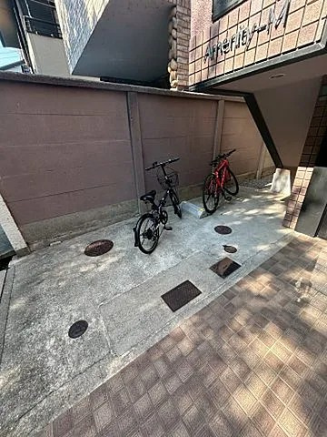 Amenity M　(アメニティM)の駐車場